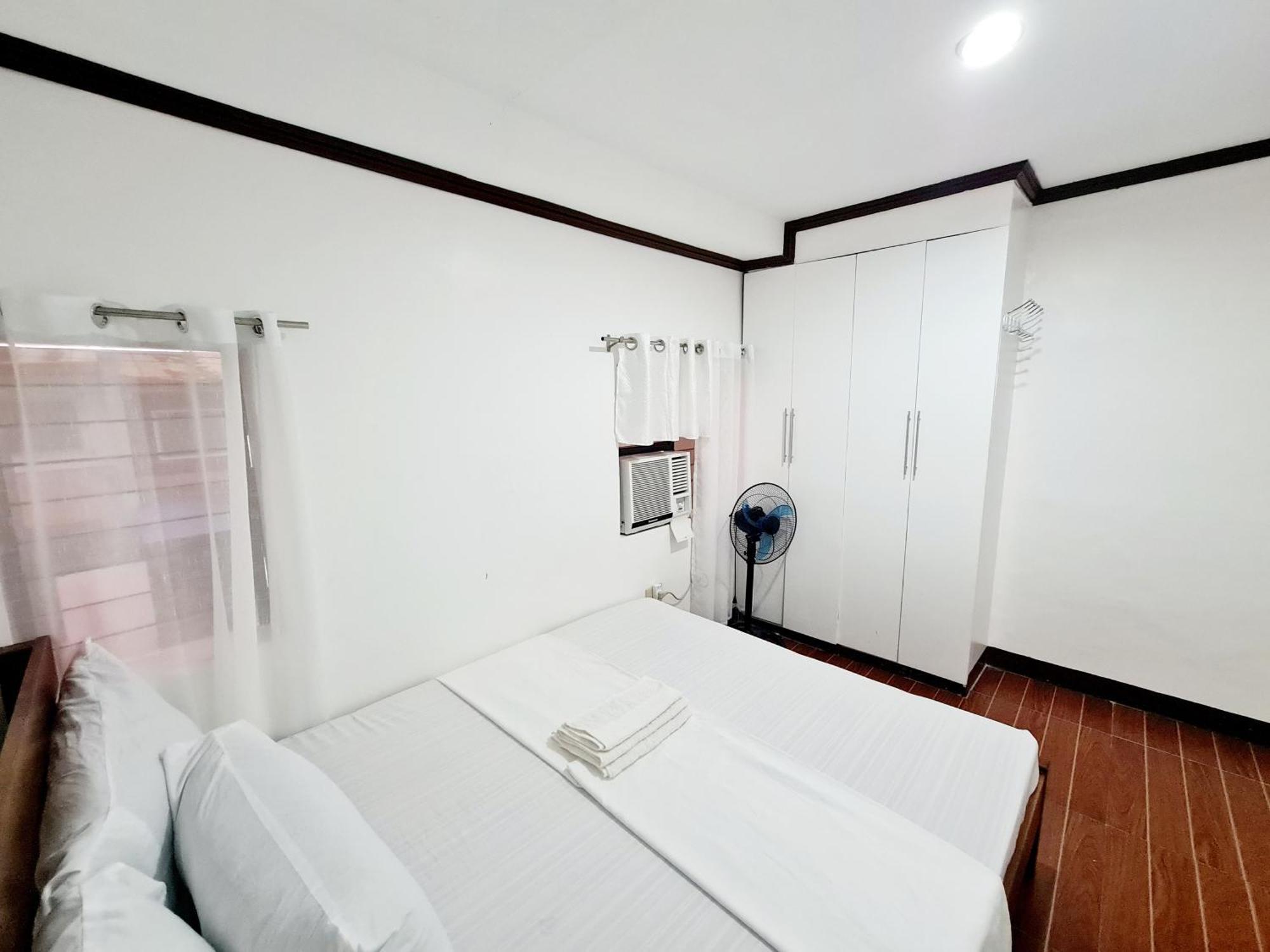 Calapan City Fully Furnished House Transient Near Xentromall L39 Eksteriør billede