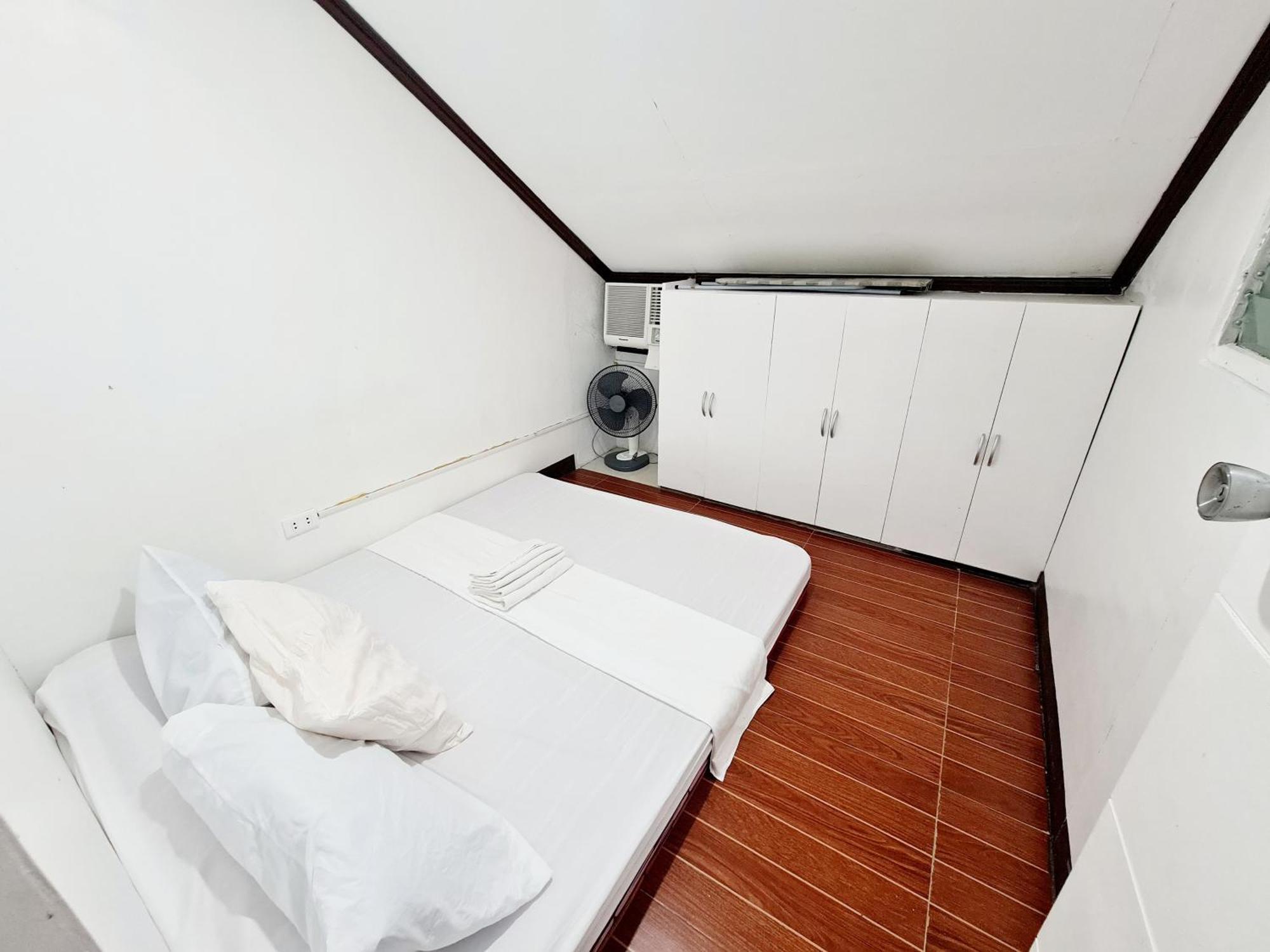 Calapan City Fully Furnished House Transient Near Xentromall L39 Eksteriør billede