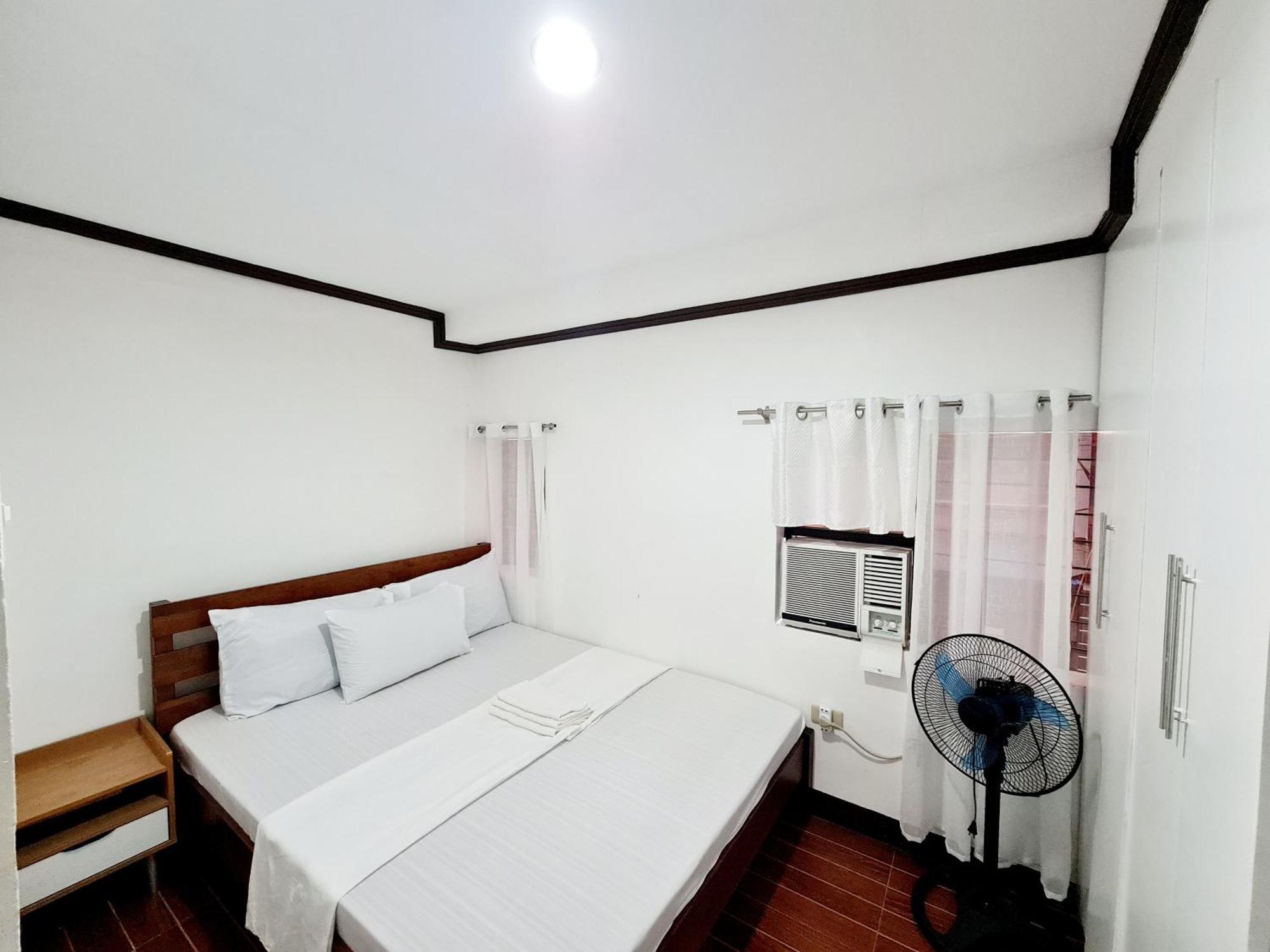 Calapan City Fully Furnished House Transient Near Xentromall L39 Eksteriør billede
