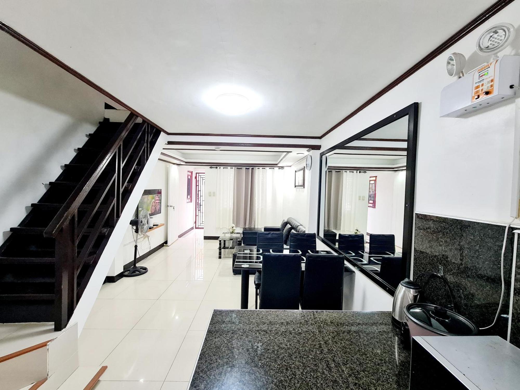 Calapan City Fully Furnished House Transient Near Xentromall L39 Eksteriør billede