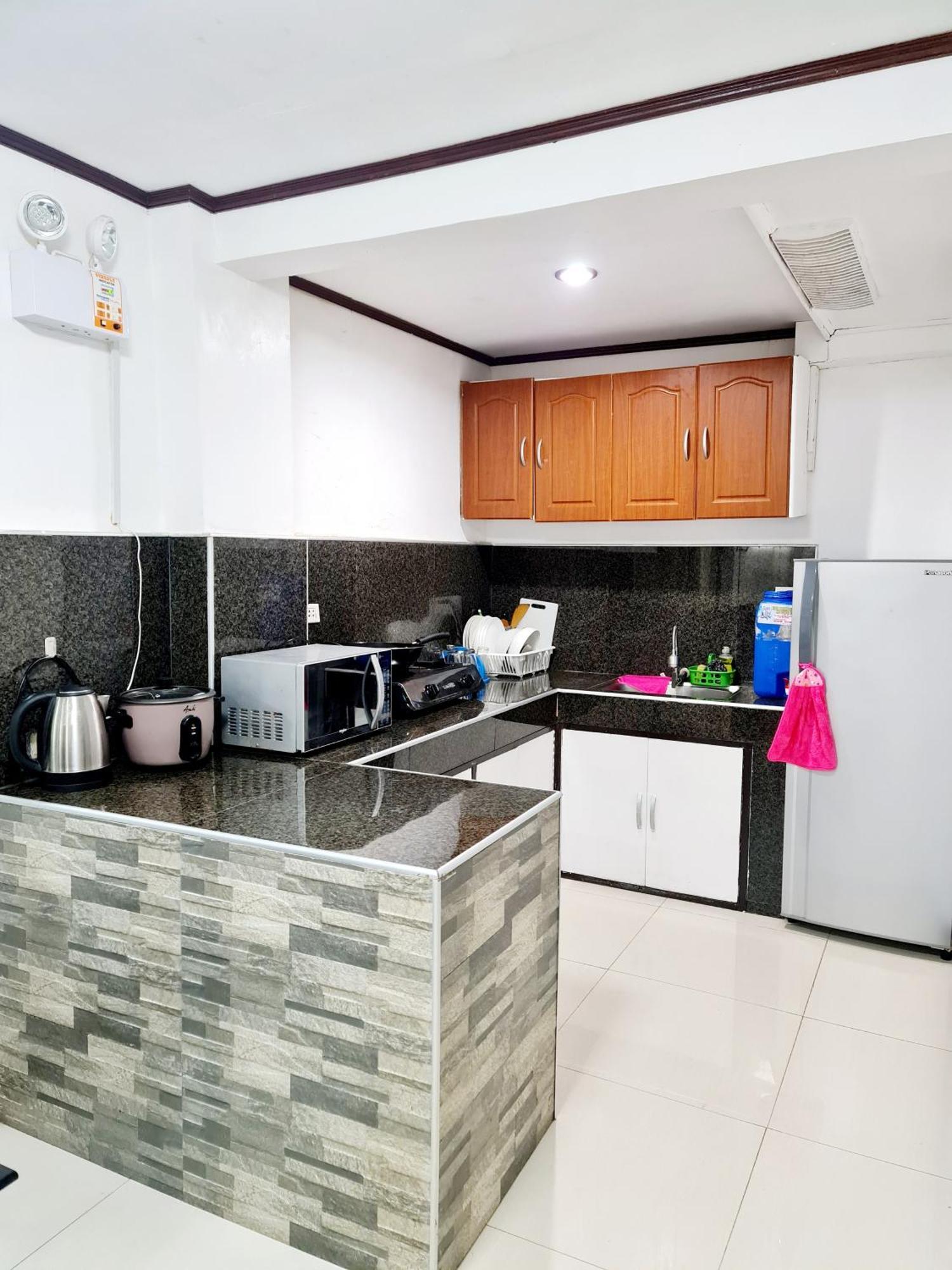 Calapan City Fully Furnished House Transient Near Xentromall L39 Eksteriør billede